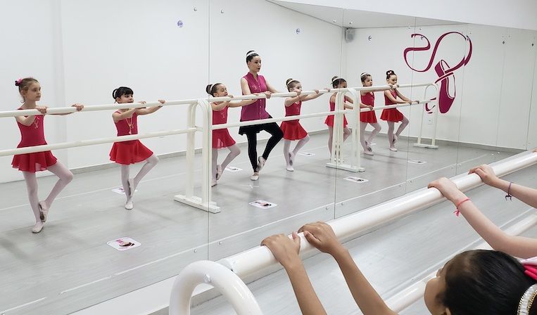 As vantagens da prática do ballet na escola